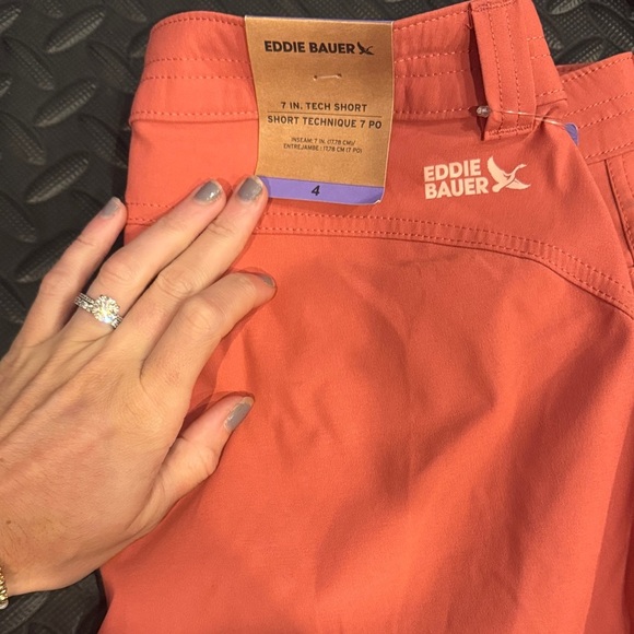 Eddie Bauer • NWT 7” Tech Shorts - Picture 3 of 4